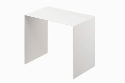 収納力をアップする名脇役。シンプルで丈夫なコの字型の棚を活用しよう